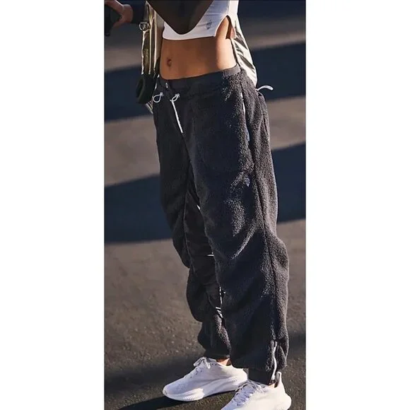 Free People Sundown Fleece Pants In Black Size Medium New - Picture 4 of 16